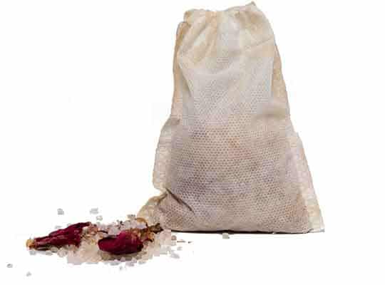 Heathcote & Ivory Meredith Wing – Bath Salts Heathcote & Ivory Meredith Wing - Bath Salts - Image 4